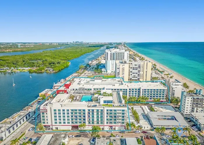 Hot Tub - Hollywood Beach Boardwalk - Amazing Pool